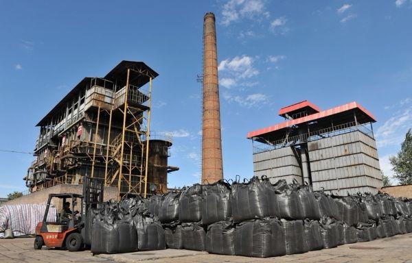 威大椰殼活性炭生產廠家,生產各種廢水使用的椰殼活性炭等活性炭產品!